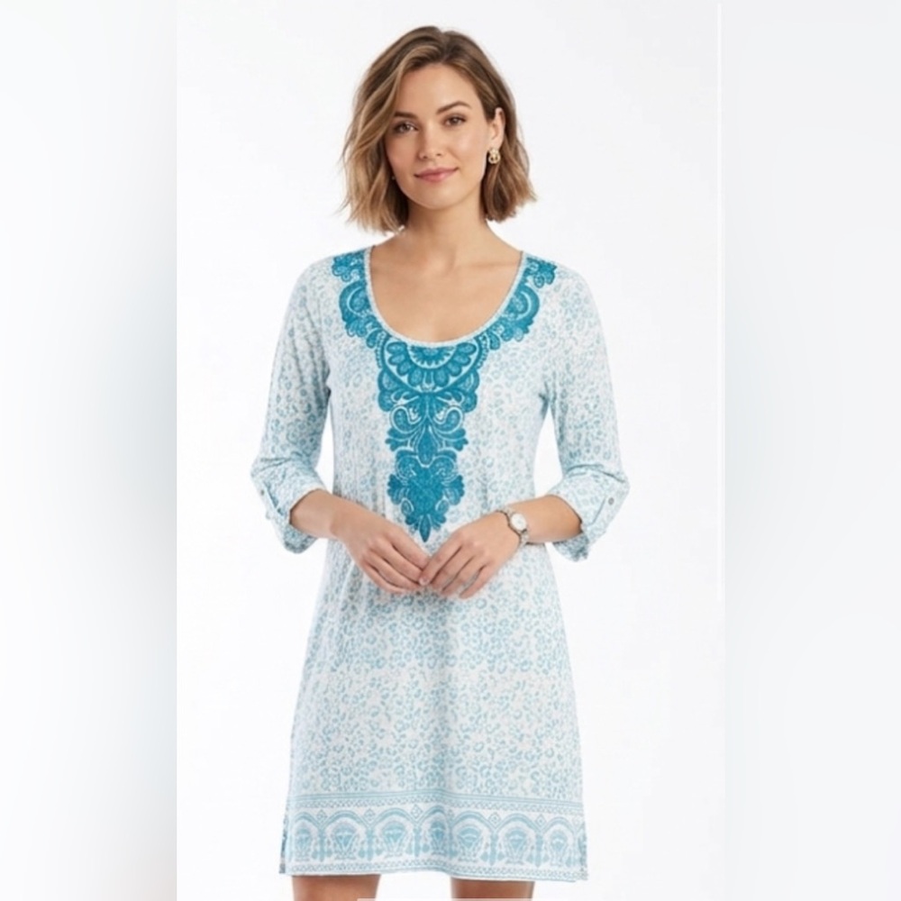 Cabernet Blue and White Floral Top DRESS